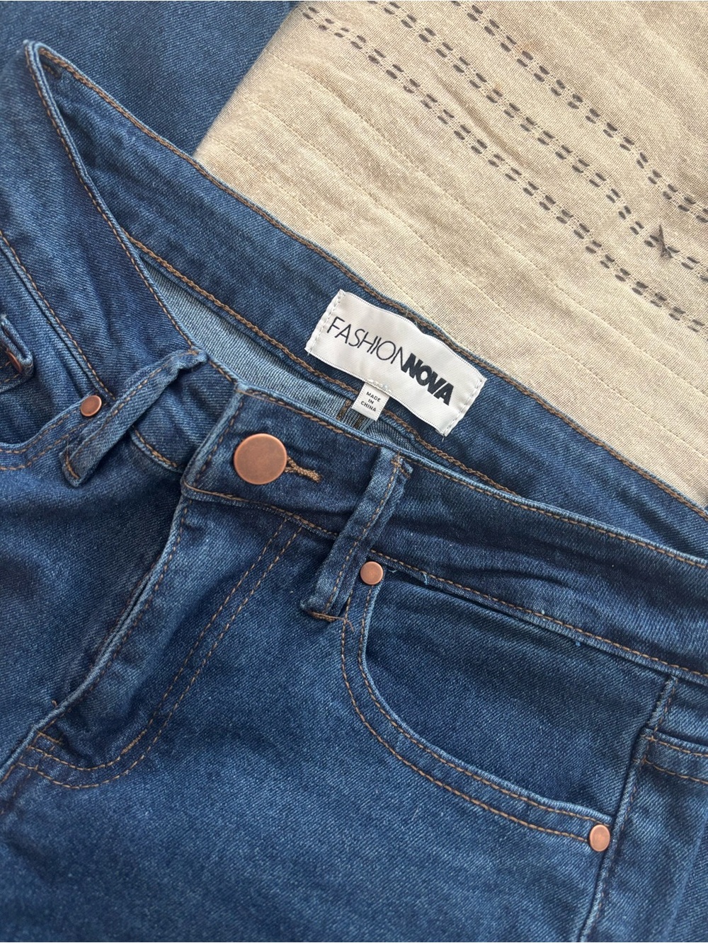 3/9$ ✨Fashion Nova Dark Wash Skinny Jeans Size 5 | Low-Mid Rise Stretch Denim - Picture 2 of 8